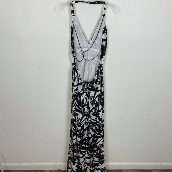 BB DAKOTA LARISSA BLACK & WHITE FLORAL MAXI DRESS - Picture 9 of 12
